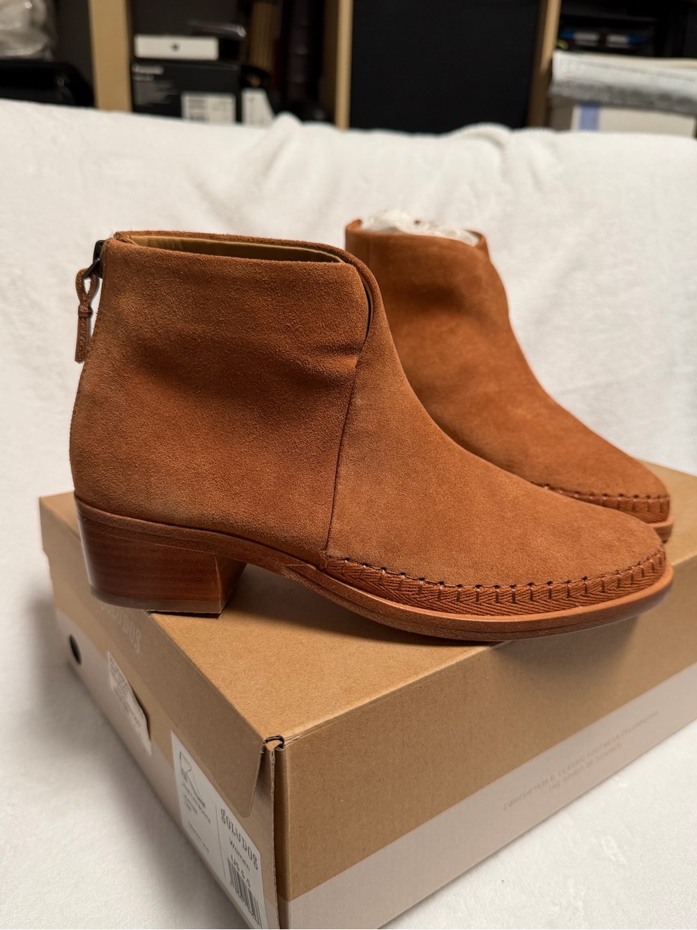 NIB soludos Venetian leather booties size 5.5